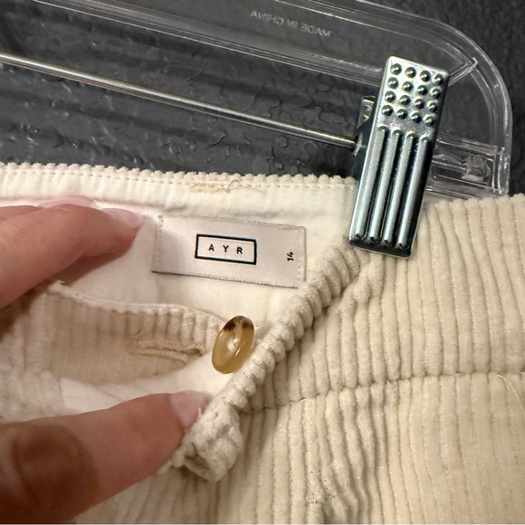AYR • the metropolitan corduroy pleated pants - cream - size 14 - Picture 4 of 8